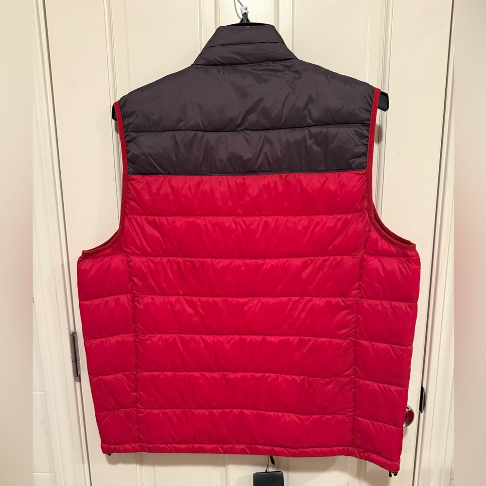 Hawke & Co Men's Red and Dark Gray Puffer Vest - Picture 2 of 11